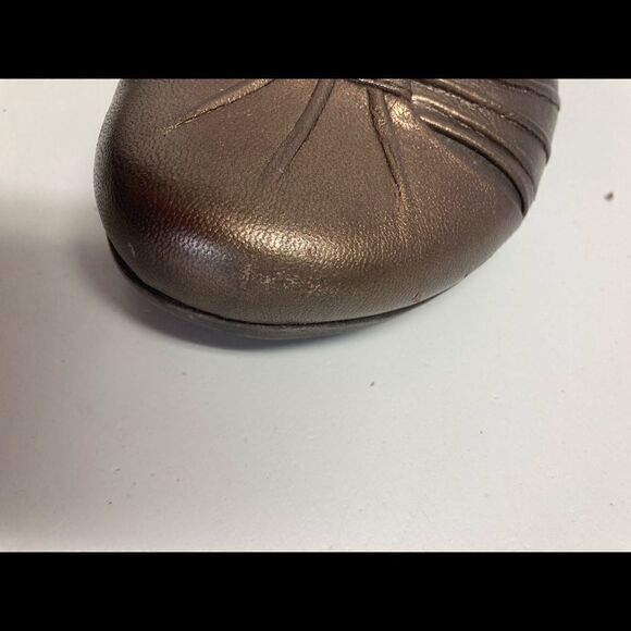 BARE TRAPS, Narizona Style, gold color, 7.5 flats, slip on, leather/man-made - Picture 9 of 15